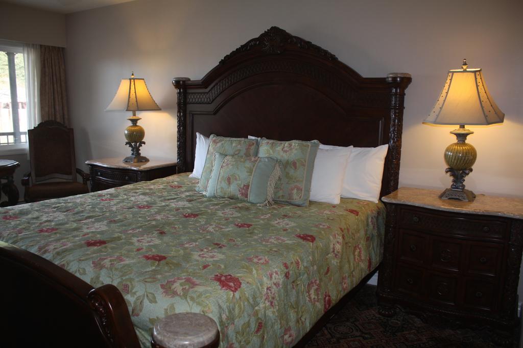 The Classic Horseshoe Bay Motel เวสต์แวนคูเวอร์ ภายนอก รูปภาพ