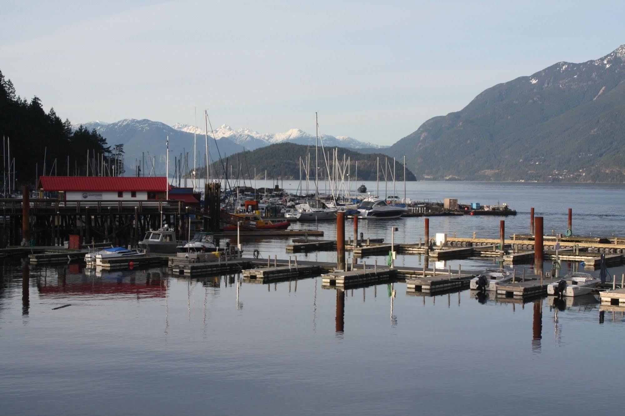 The Classic Horseshoe Bay Motel เวสต์แวนคูเวอร์ ภายนอก รูปภาพ